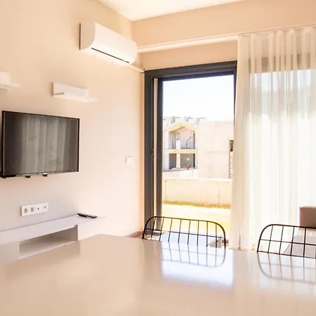 公寓 Charming Flat Near Sea With Shared Pool In